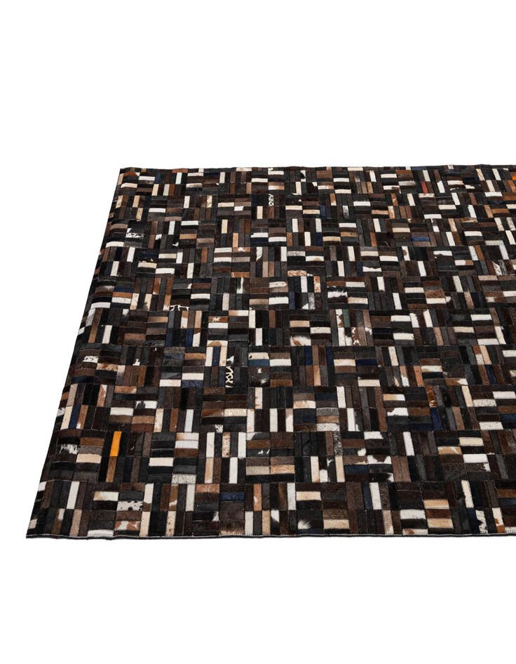 Detail image of 5' 1 x 8' Cowhide - Patchwork Rug