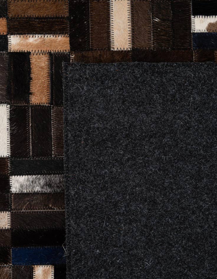 Detail image of 5' 1 x 8' Cowhide - Patchwork Rug