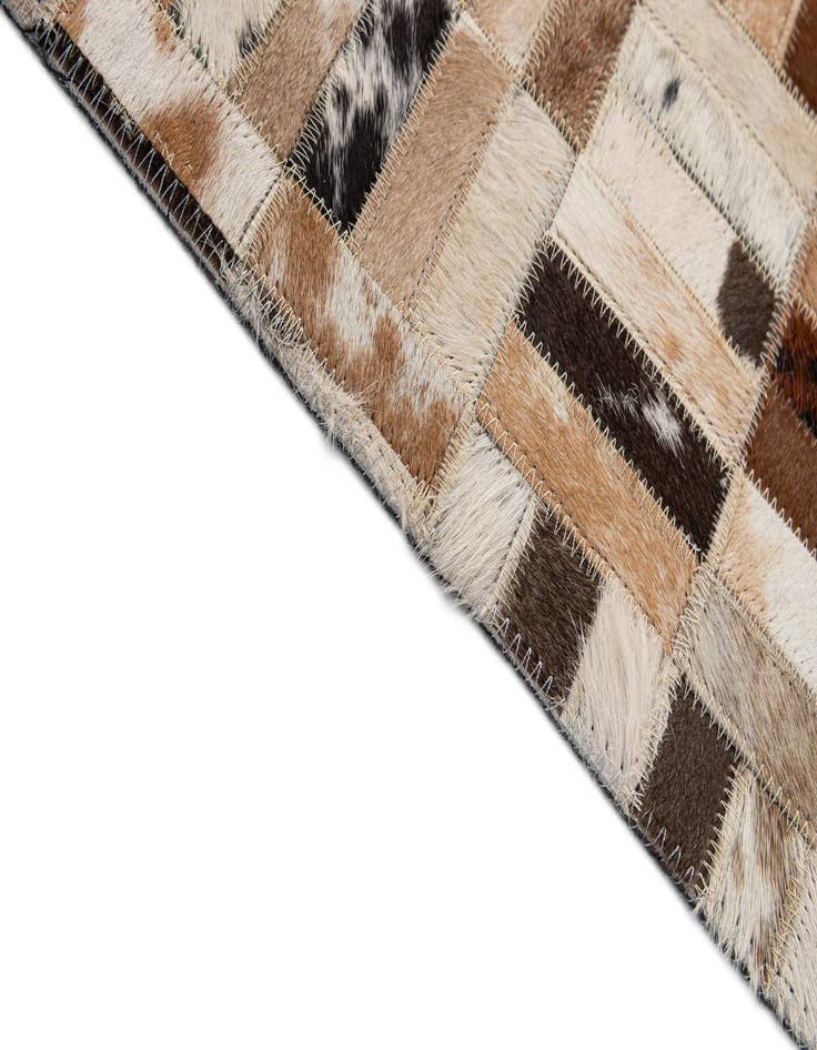 Detail image of 5' 1 x 7' 11 Cowhide - Patchwork Rug