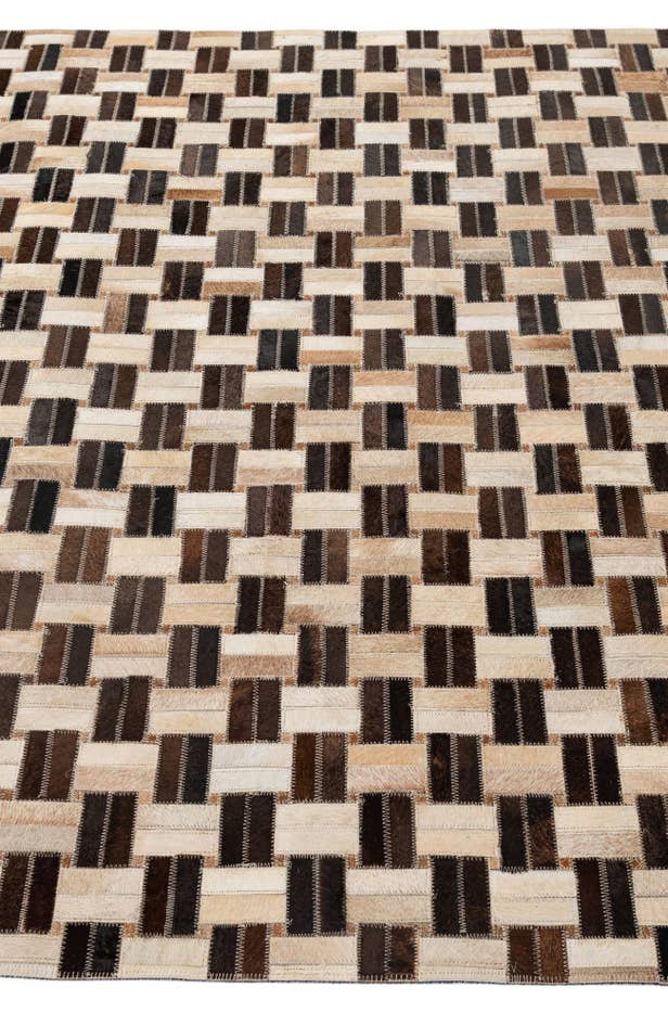 Detail image of 5' x 7' 9 Cowhide - Patchwork Rug