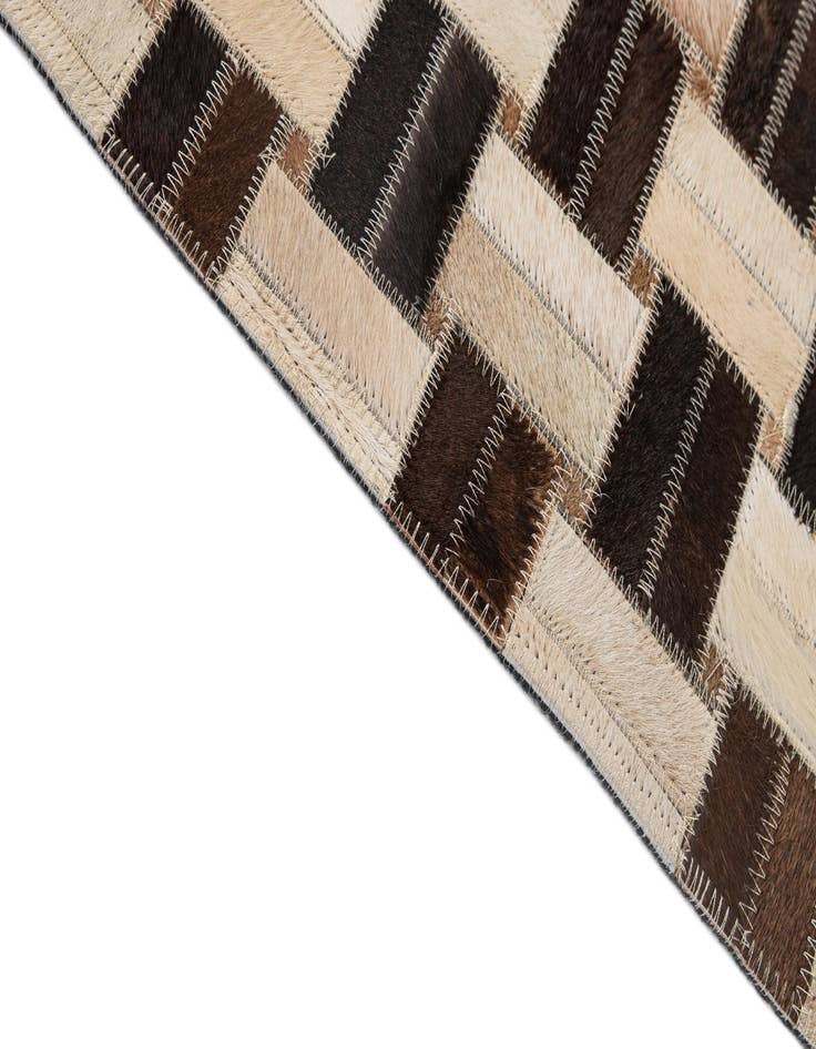 Detail image of 5' x 7' 9 Cowhide - Patchwork Rug