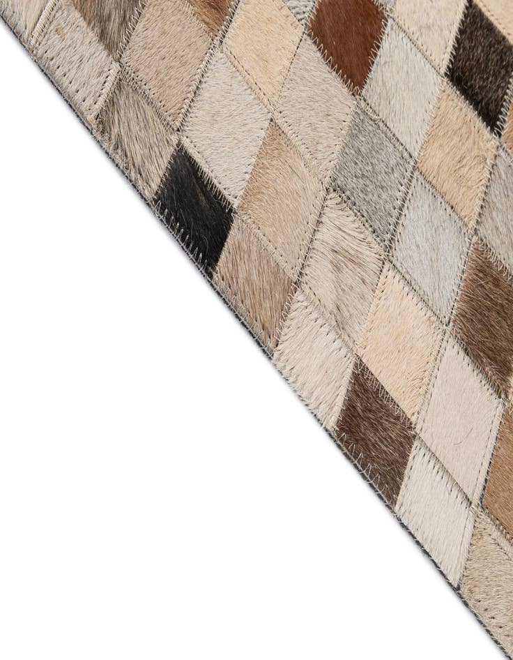 Detail image of 5' x 7' 11 Cowhide - Patchwork Rug