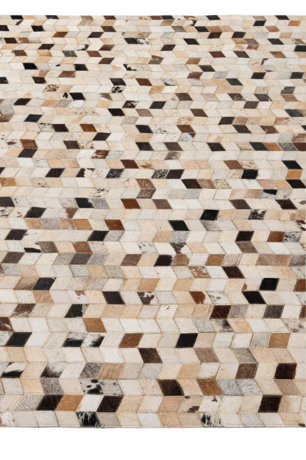 Detail image of 5' 1 x 7' 10 Cowhide - Patchwork Rug