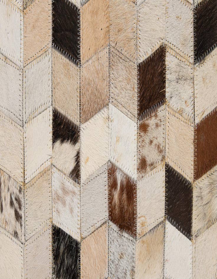 Detail image of 5' 1 x 7' 10 Cowhide - Patchwork Rug