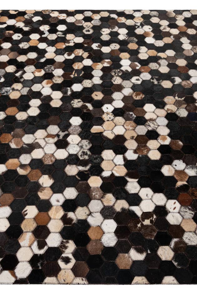 Detail image of 5' 1 x 7' 11 Cowhide - Patchwork Rug