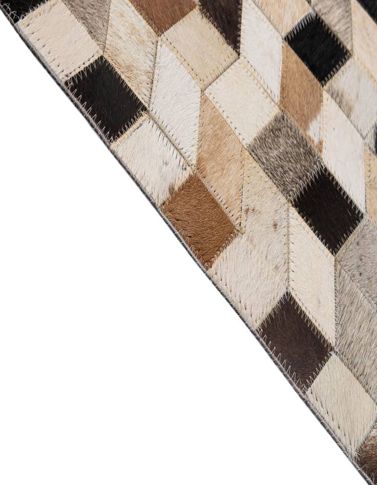 Detail image of 5' x 7' 11 Cowhide - Patchwork Rug