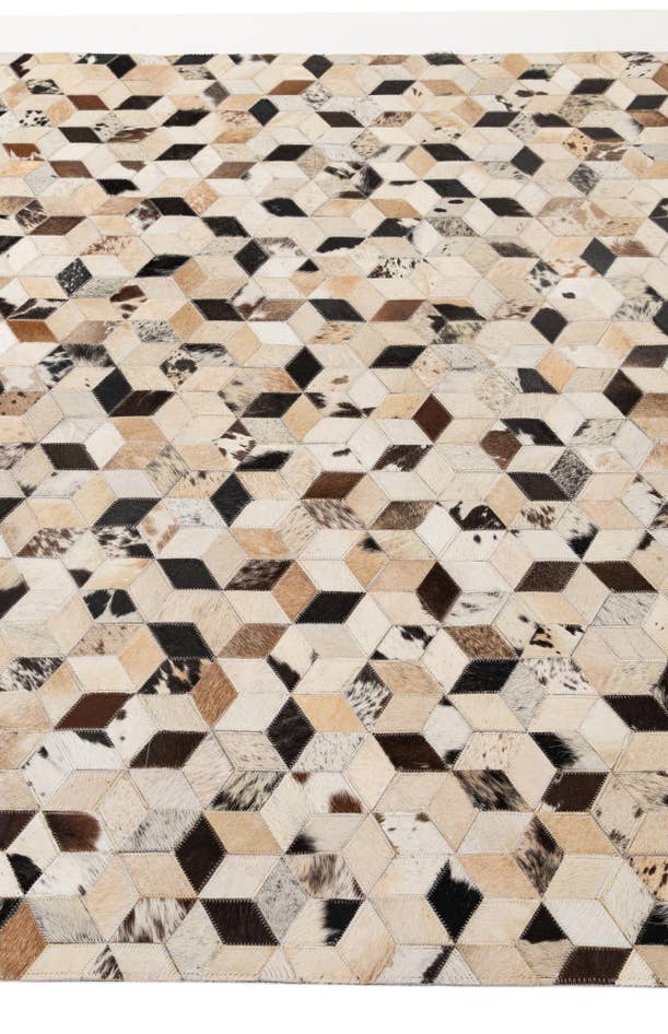 Detail image of 5' 1 x 7' 11 Cowhide - Patchwork Rug