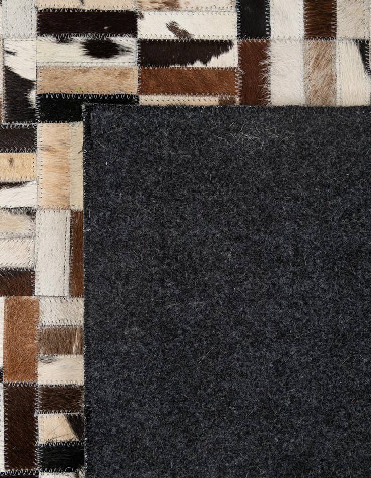 Detail image of 5' 1 x 8' Cowhide - Patchwork Rug