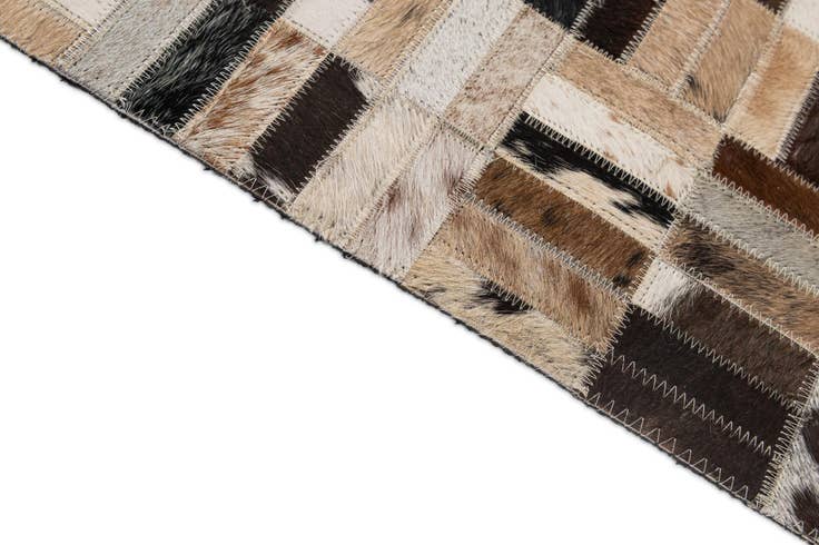 Detail image of 5' x 7' 11 Cowhide - Patchwork Rug