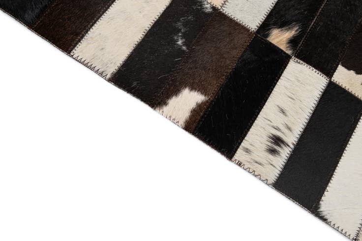 Detail image of 5' x 8' 1 Cowhide - Patchwork Rug