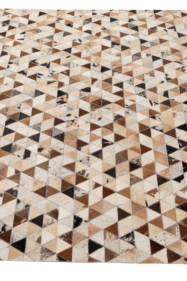 Detail image of 5' 1 x 7' 11 Cowhide - Patchwork Rug