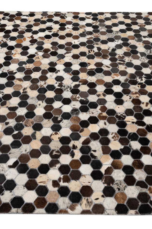 Detail image of 5' 1 x 8' Cowhide - Patchwork Rug