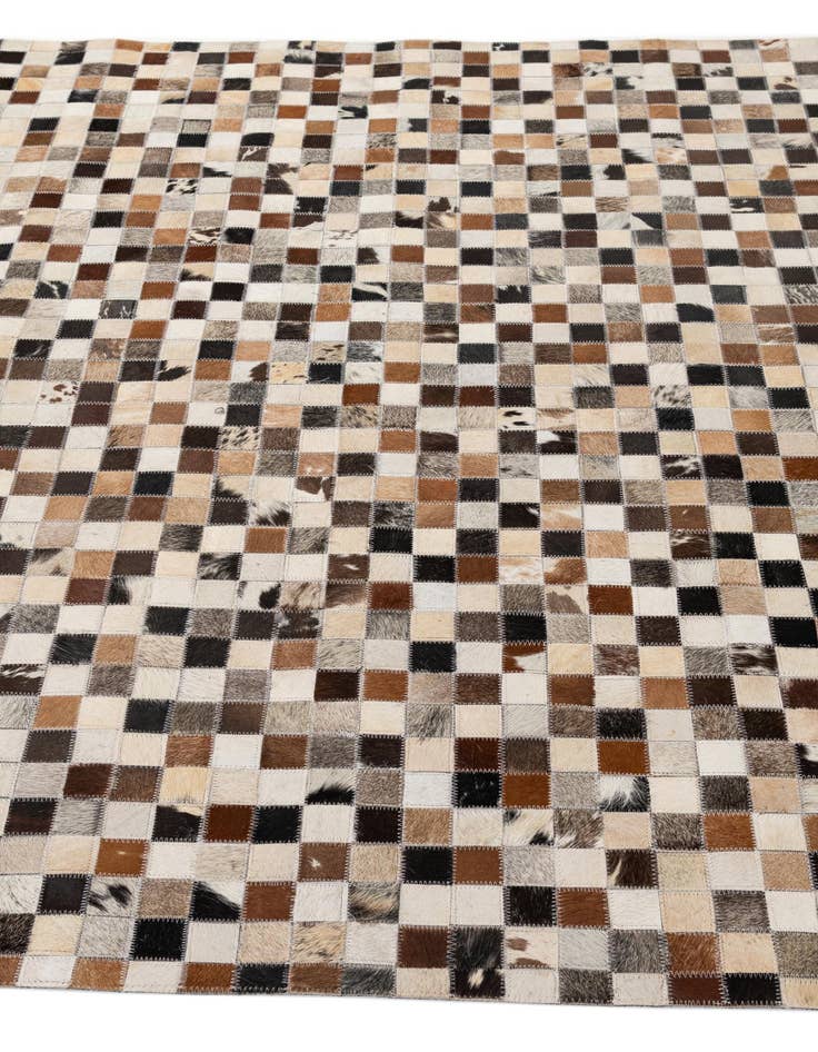 Detail image of 5' 1 x 7' 10 Cowhide - Patchwork Rug