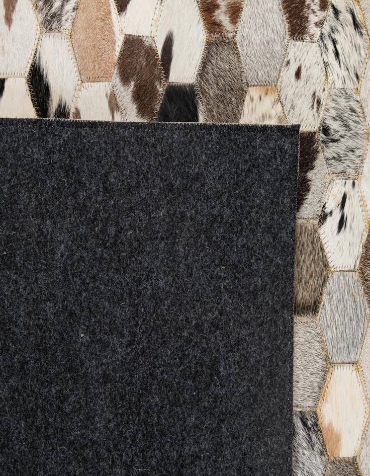Detail image of 5' x 7' 11 Cowhide - Patchwork Rug