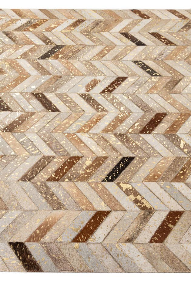 Detail image of 5' 1 x 8' Cowhide - Patchwork Rug