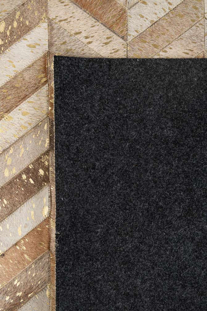5' 1 x 8' Cowhide - Patchwork Rug