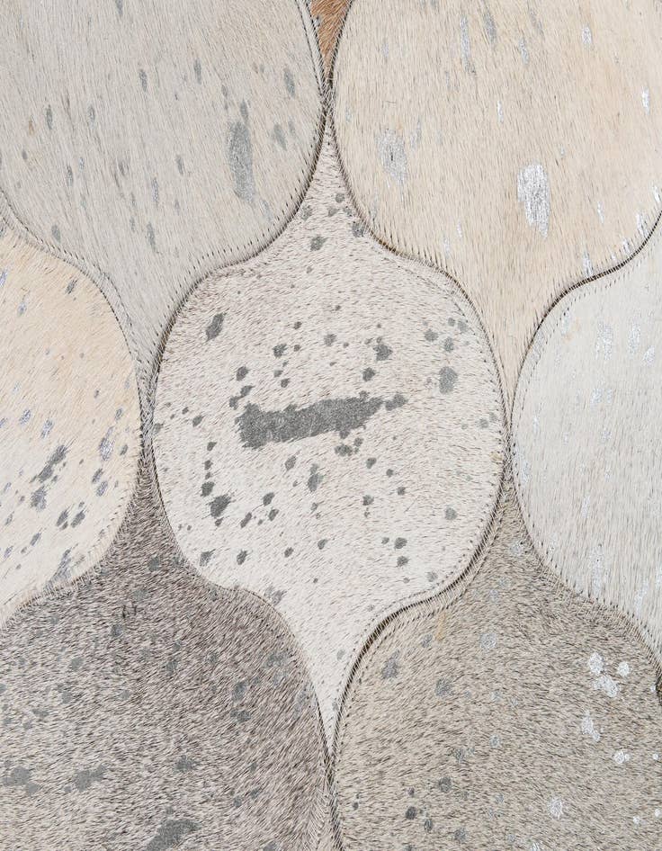 Detail image of 5' x 8' 3 Cowhide - Patchwork Rug