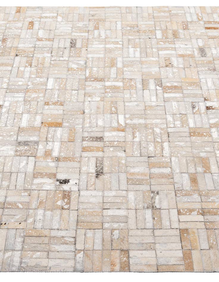 Detail image of 5' 1 x 7' 10 Cowhide - Patchwork Rug