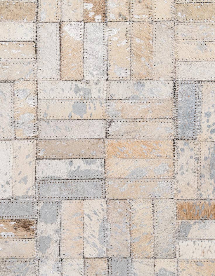 Detail image of 5' 1 x 7' 10 Cowhide - Patchwork Rug