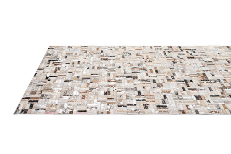 Detail image of 5' 1 x 7' 11 Cowhide - Patchwork Rug