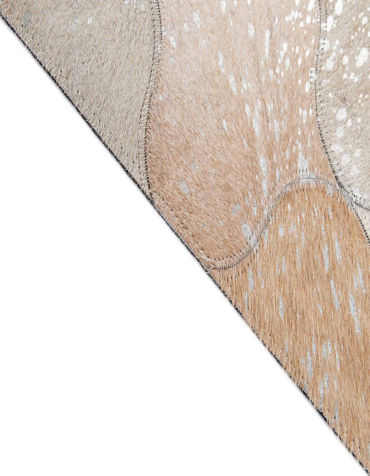 Detail image of 5' 1 x 8' 4 Cowhide - Patchwork Rug