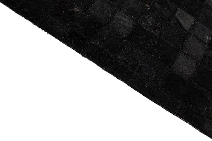 Detail image of 5' x 8' 1 Cowhide - Patchwork Rug