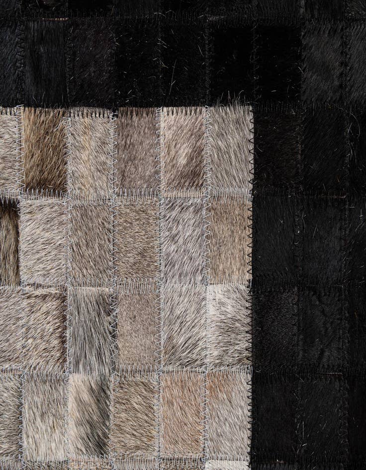 Detail image of 5' x 8' 1 Cowhide - Patchwork Rug