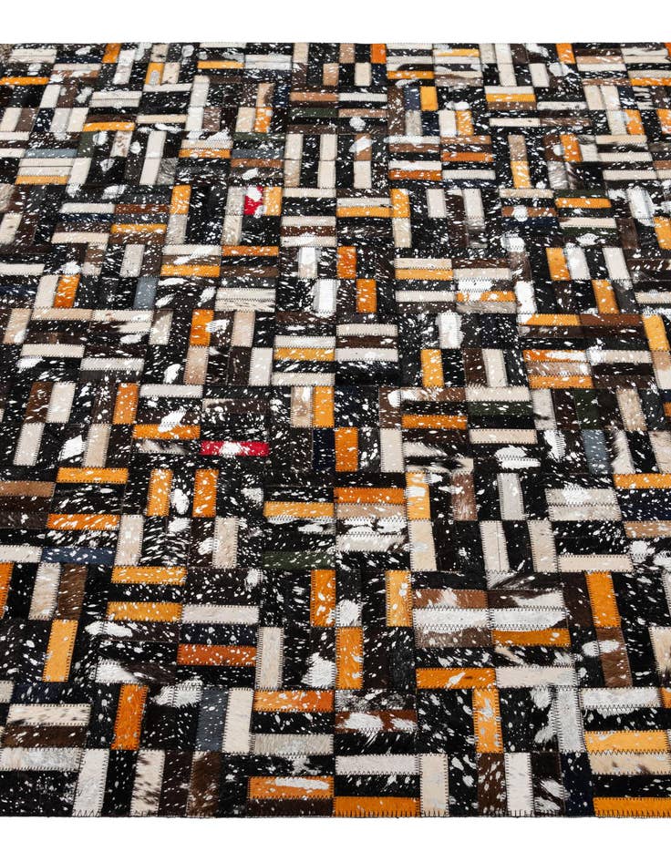 Detail image of 5' 1 x 8' 3 Cowhide - Patchwork Rug