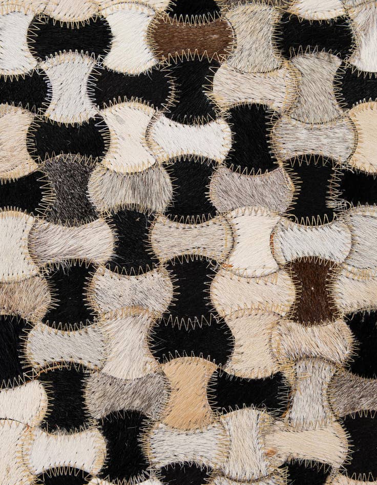 Detail image of 5' 1 x 8' 1 Cowhide - Patchwork Rug
