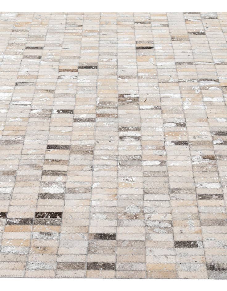 Detail image of 5' 1 x 8' Cowhide - Patchwork Rug