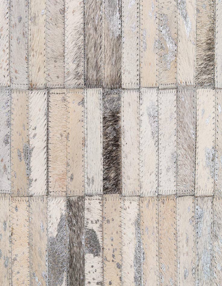 Detail image of 5' 1 x 8' Cowhide - Patchwork Rug