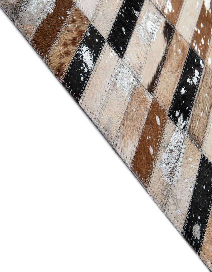 Detail image of 5' x 8' 2 Cowhide - Patchwork Rug