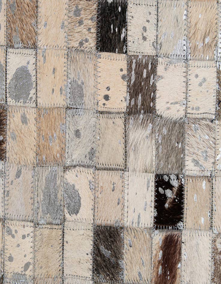 Detail image of 5' x 7' 9 Cowhide - Patchwork Rug
