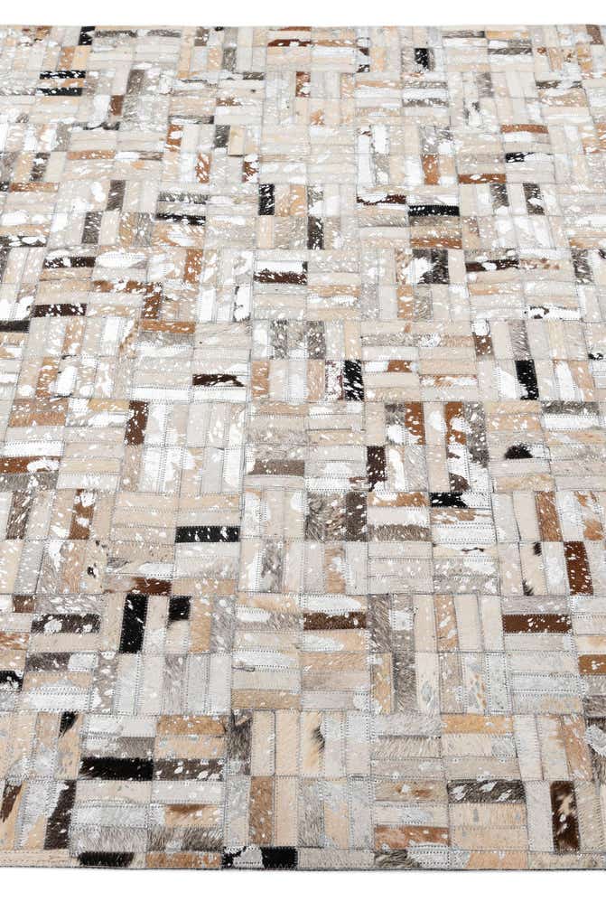 5' 1 x 8' Cowhide - Patchwork Rug
