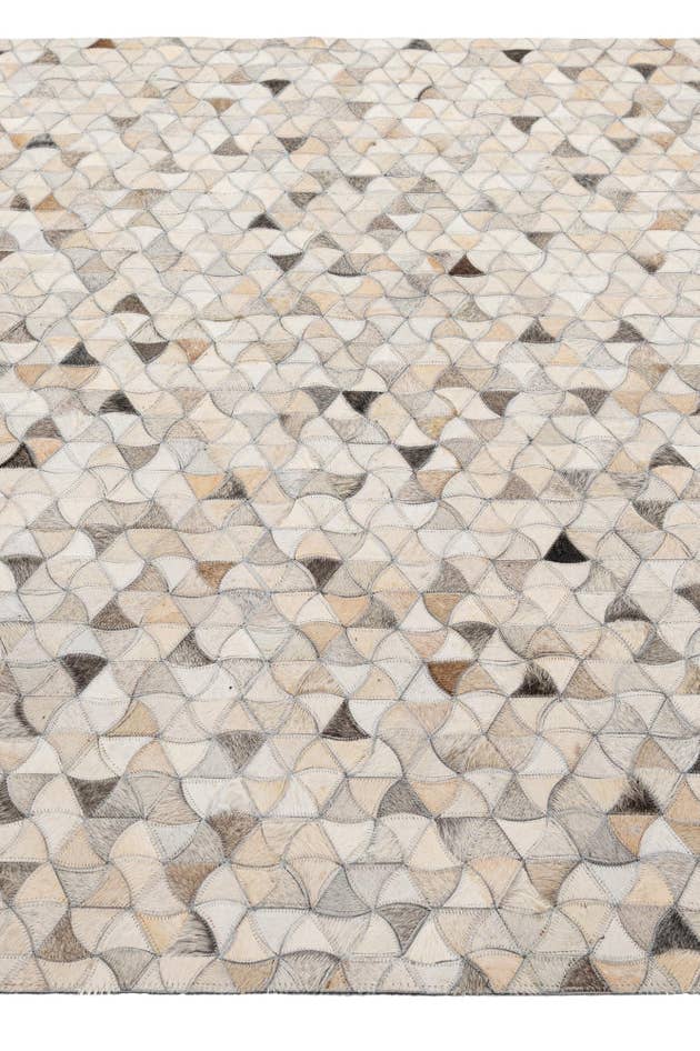 Detail image of 4' 11 x 8' Cowhide - Patchwork Rug