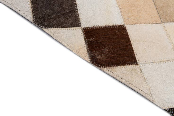 Detail image of 5' x 7' 9 Cowhide - Patchwork Rug