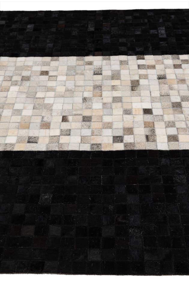 Detail image of 5' x 8' 1 Cowhide - Patchwork Rug
