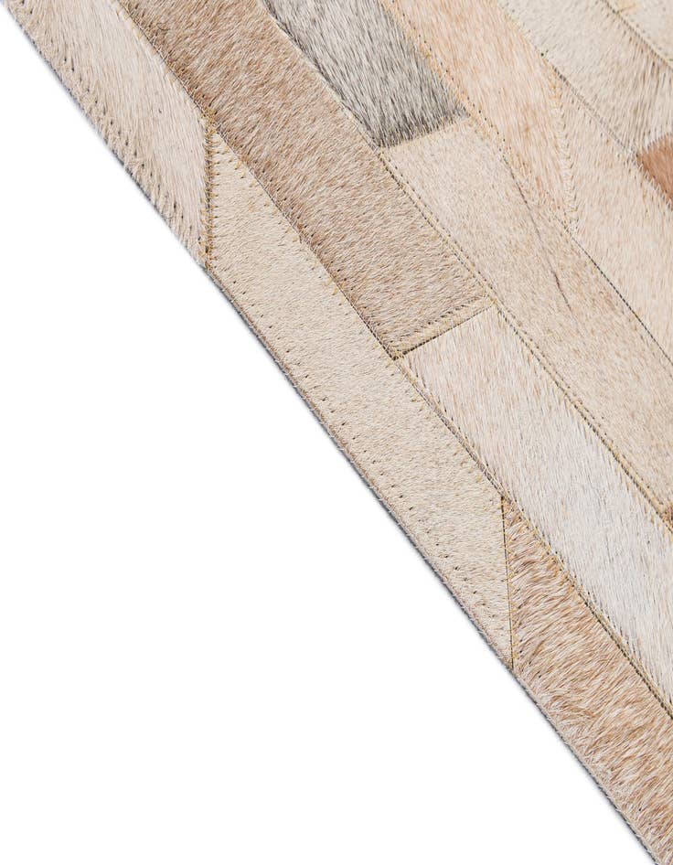 Detail image of 5' x 7' 11 Cowhide - Patchwork Rug
