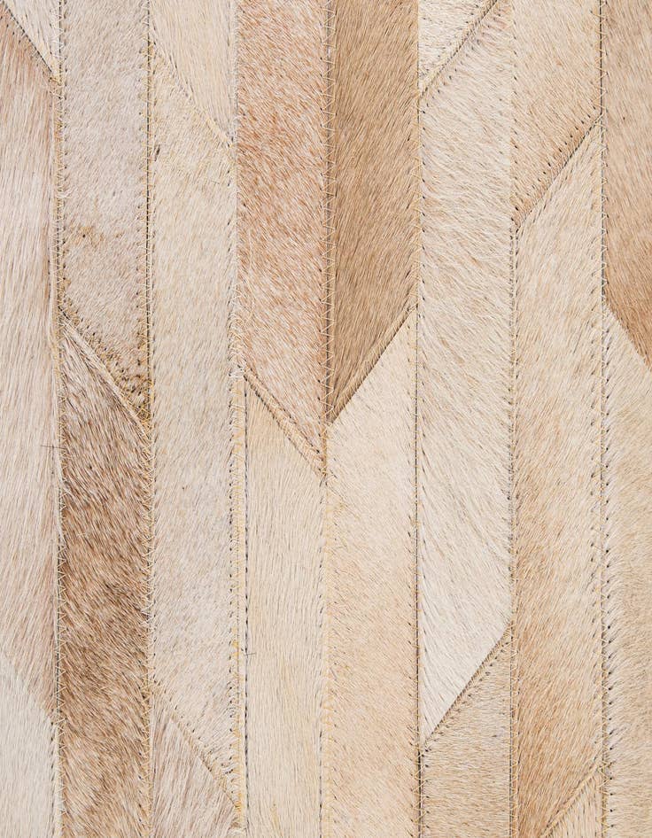 Detail image of 5' x 7' 11 Cowhide - Patchwork Rug