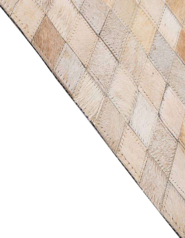 Detail image of 5' 1 x 8' Cowhide - Patchwork Rug