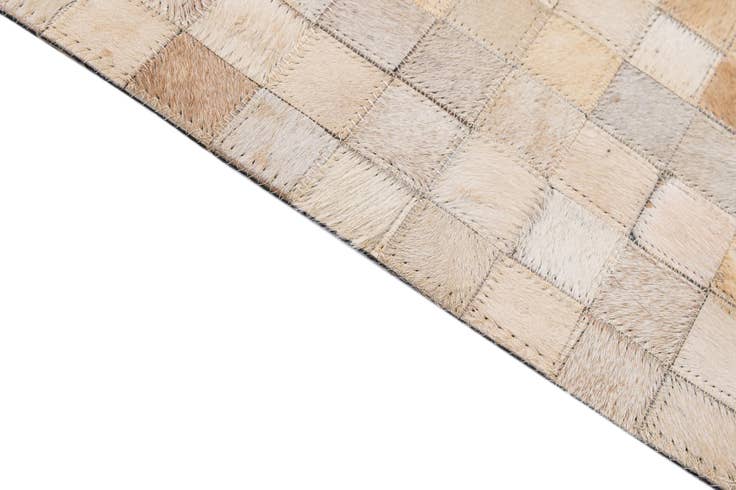 Detail image of 5' 1 x 8' Cowhide - Patchwork Rug