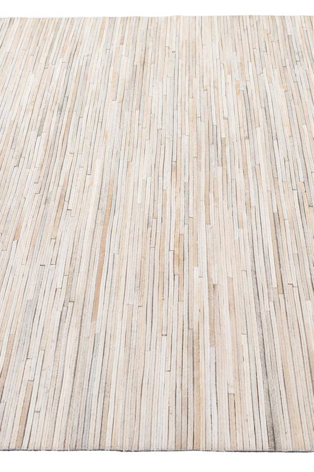 Detail image of 5' 1 x 8' Cowhide - Patchwork Rug