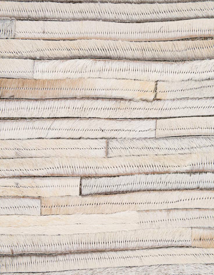 Detail image of 5' 1 x 8' Cowhide - Patchwork Rug