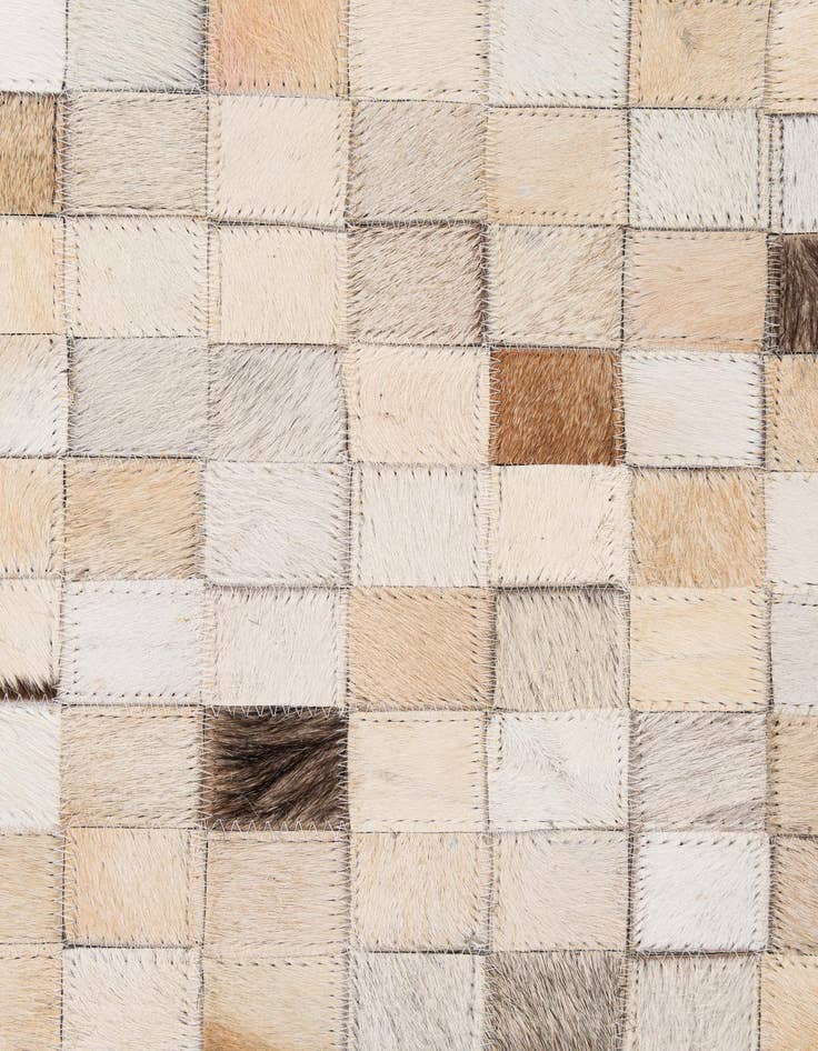 Detail image of 5' 1 x 7' 11 Cowhide - Patchwork Rug