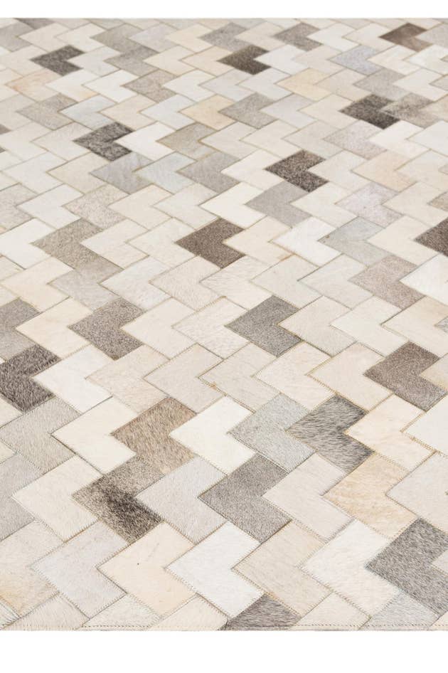 Detail image of 5' 2 x 8' Cowhide - Patchwork Rug