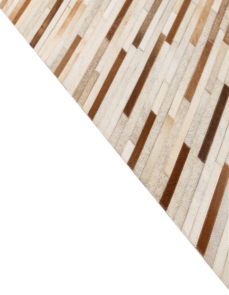 Detail image of 5' 1 x 7' 11 Cowhide - Patchwork Rug