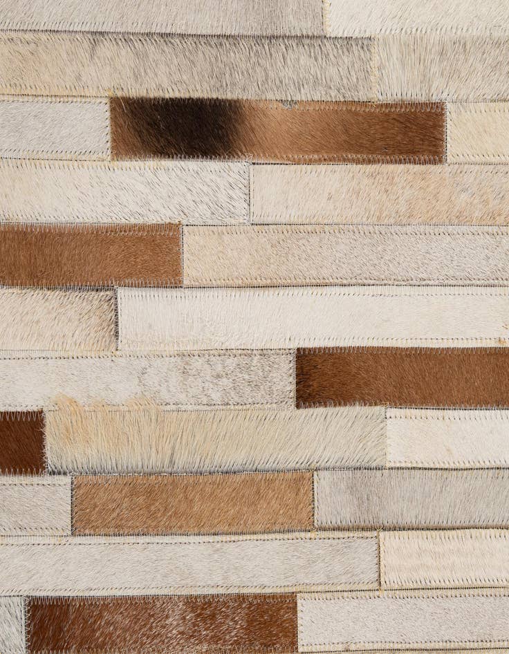 Detail image of 5' 1 x 7' 11 Cowhide - Patchwork Rug