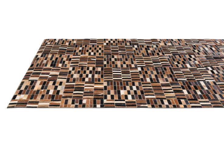 Detail image of 5' 1 x 7' 10 Cowhide - Patchwork Rug