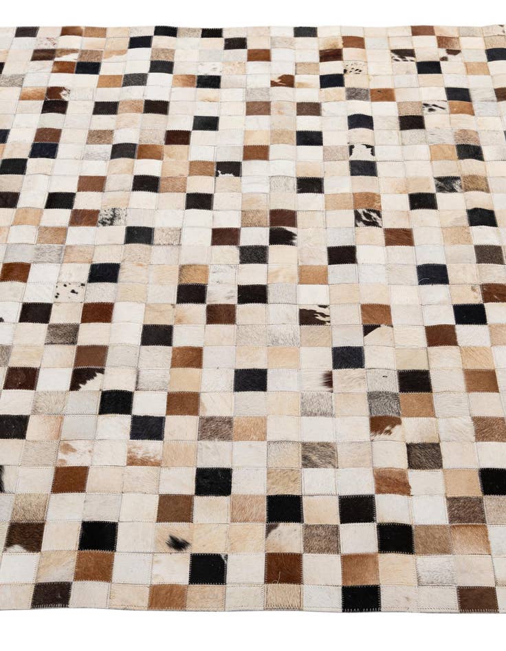 Detail image of 5' 1 x 7' 11 Cowhide - Patchwork Rug