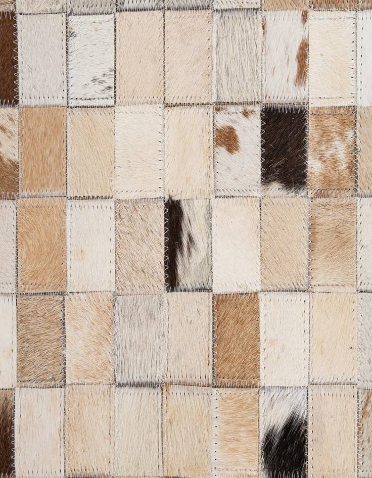 Detail image of 5' 1 x 7' 10 Cowhide - Patchwork Rug